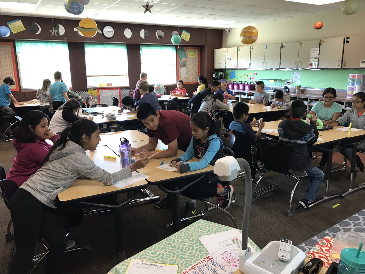 britt_murr's tweet image. &quot;Playing&quot; with forms of energy is what they think; actively engaged students is what I see! #tesbulldogs #learningisloud