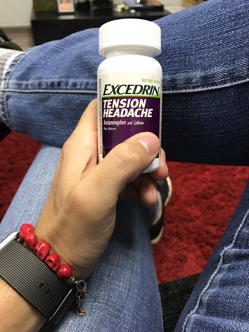 &iexcl;Este dolor de cabeza, ni Obama lo tiene! Por cierto, &iquest;Existe la sobredosis de Excedrin? https://t.c<a href="/tag/ufc205"class="tags"><span>#ufc205</span></a>