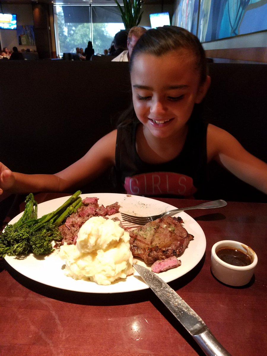 jondanielsc's tweet photo. Boo bear enjoying her steak and potatoes https://t.co/ZUE8ShobWF