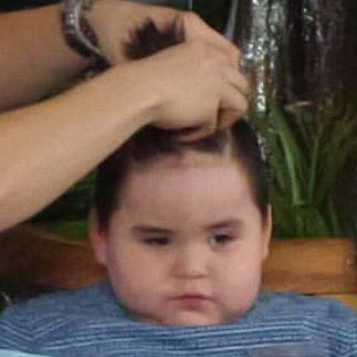 bastereacts's tweet photo. Pag maganda na ang ayos ng buhok mo pero ginulo pa ni bes dahil mas maganda daw yung gagawin niyang style.

📷 papixure_ne
#ALDUBThisOctober https://t.co/rdXbaci0uB