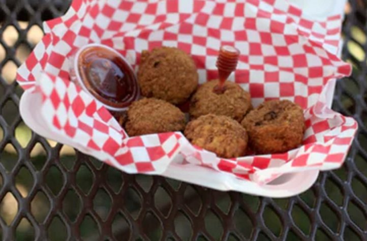 dmnfood's tweet photo. We didn't love this year's new State Fair of Texas foods. Sorry. But we did go wild over ONE dish: https://t.co/S2XzL1dDl9 https://t.co/Y1komWuhDb