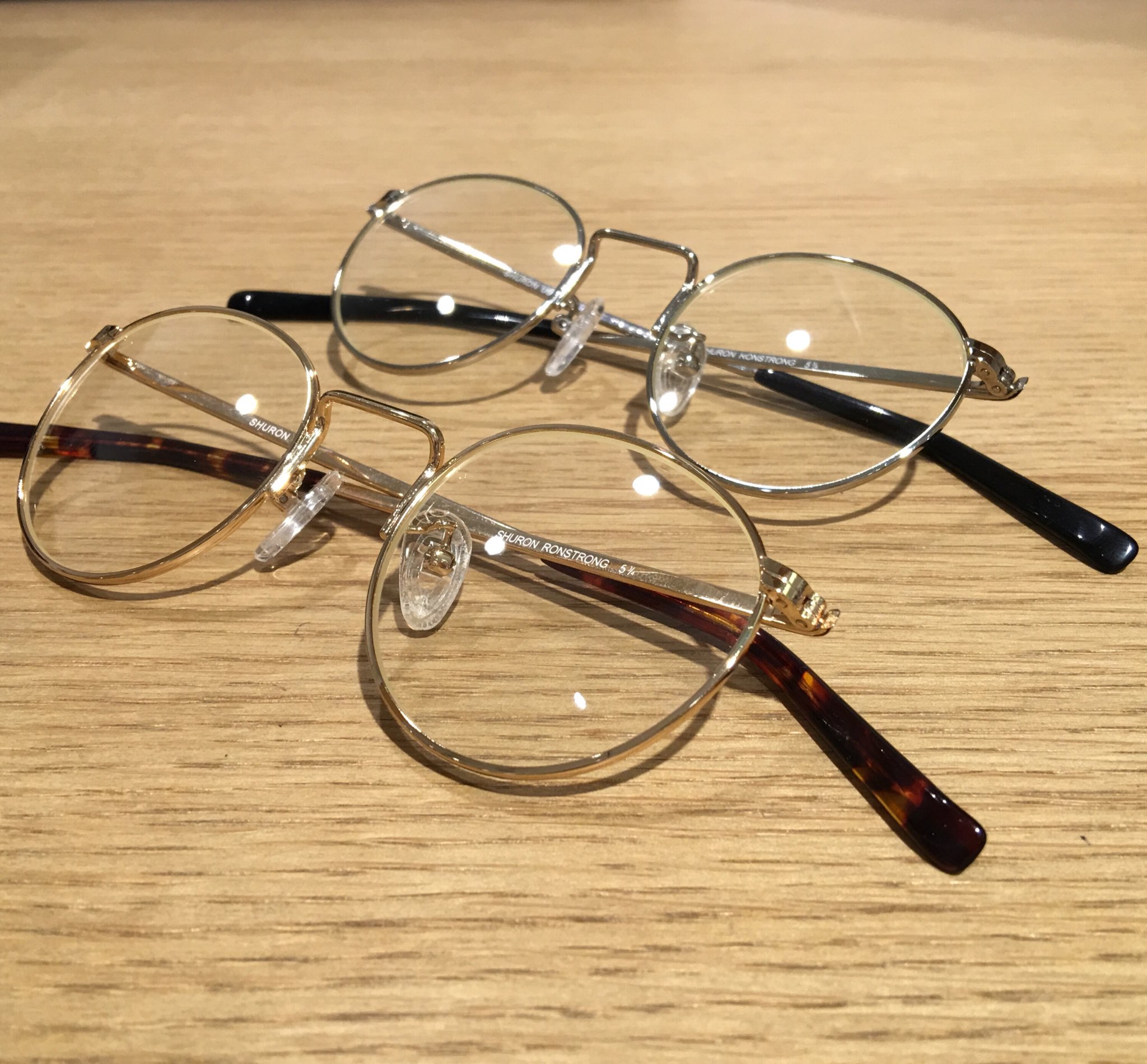 1ldk Terrace Shuronのronstrong アメリカ三大メガネブランドのshuronからクラシックかつモダンな雰囲気のあるアイテム 主張の少ないものをお探しの方には是非手に取って頂きたいです 19 500 Tax T Co Qdneuvlrlr Twitter