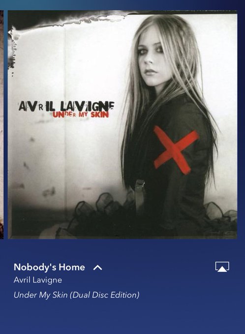 And some @AvrilLavigne! I feel 16 again. I need my Dickies and Converse. https://t.co/FSqHucpcmp