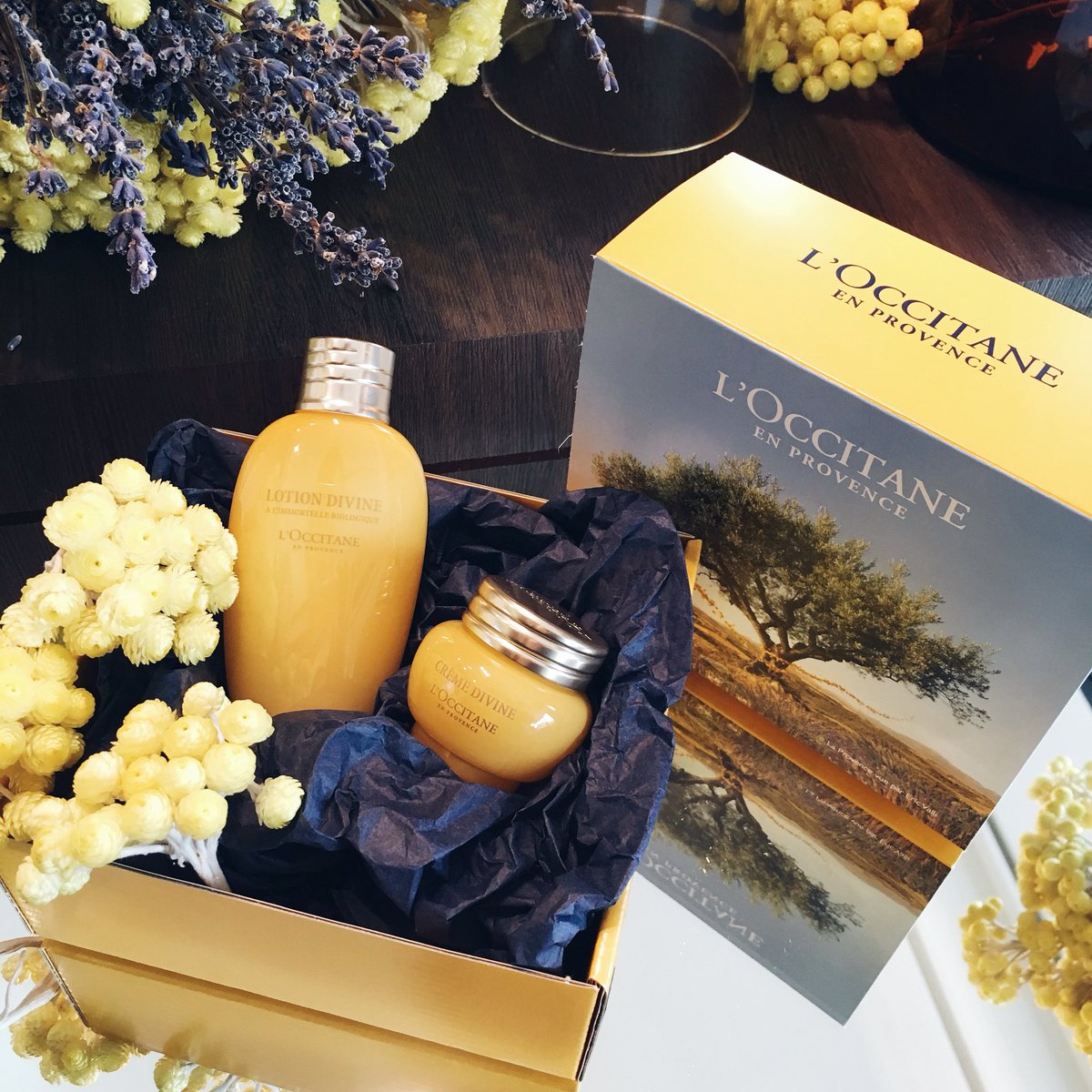 L’OCCITANE Immortelle Afternoon Tea
#록시땅 과 콜라보 애프터눈티 세트!
14가지 디저트+전고객에게 록시땅 10만원 상당 선물 증정(소진시까지)

▶10.1-12.23
▶76,000원(2인)
▶02.2276.3000