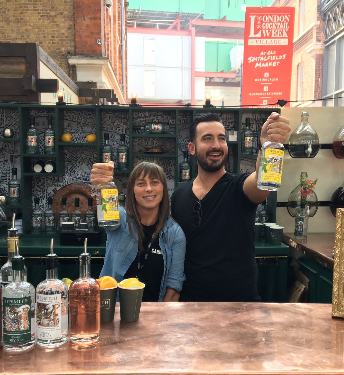 GinJourney's tweet photo. Tune in to our https://t.co/GNgDJQGT1V page at 1pm and we're giving away two bottles of ridiculously tasty @sipsmith lemon drizzle 🍸 https://t.co/PSvCm7V5Gl