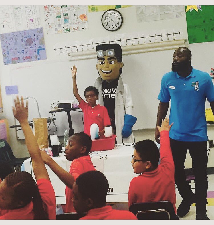 Science2TheMax's tweet image. Tell them they will forget, show them and they may remember but if you involve them they will learn #S2TM