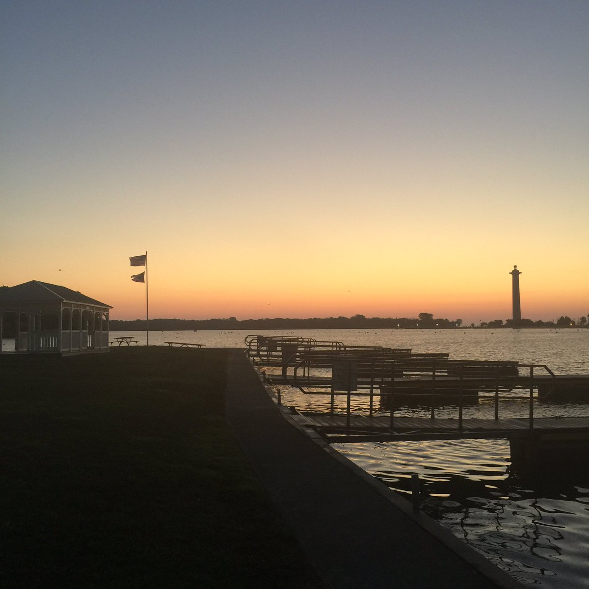 TheAdventureMom's tweet photo. Another gorgeous day at @PutinBayOhio! #learntravel #travel @shoresislands @DiscoverOhio https://t.co/Z0CdCWLtKz