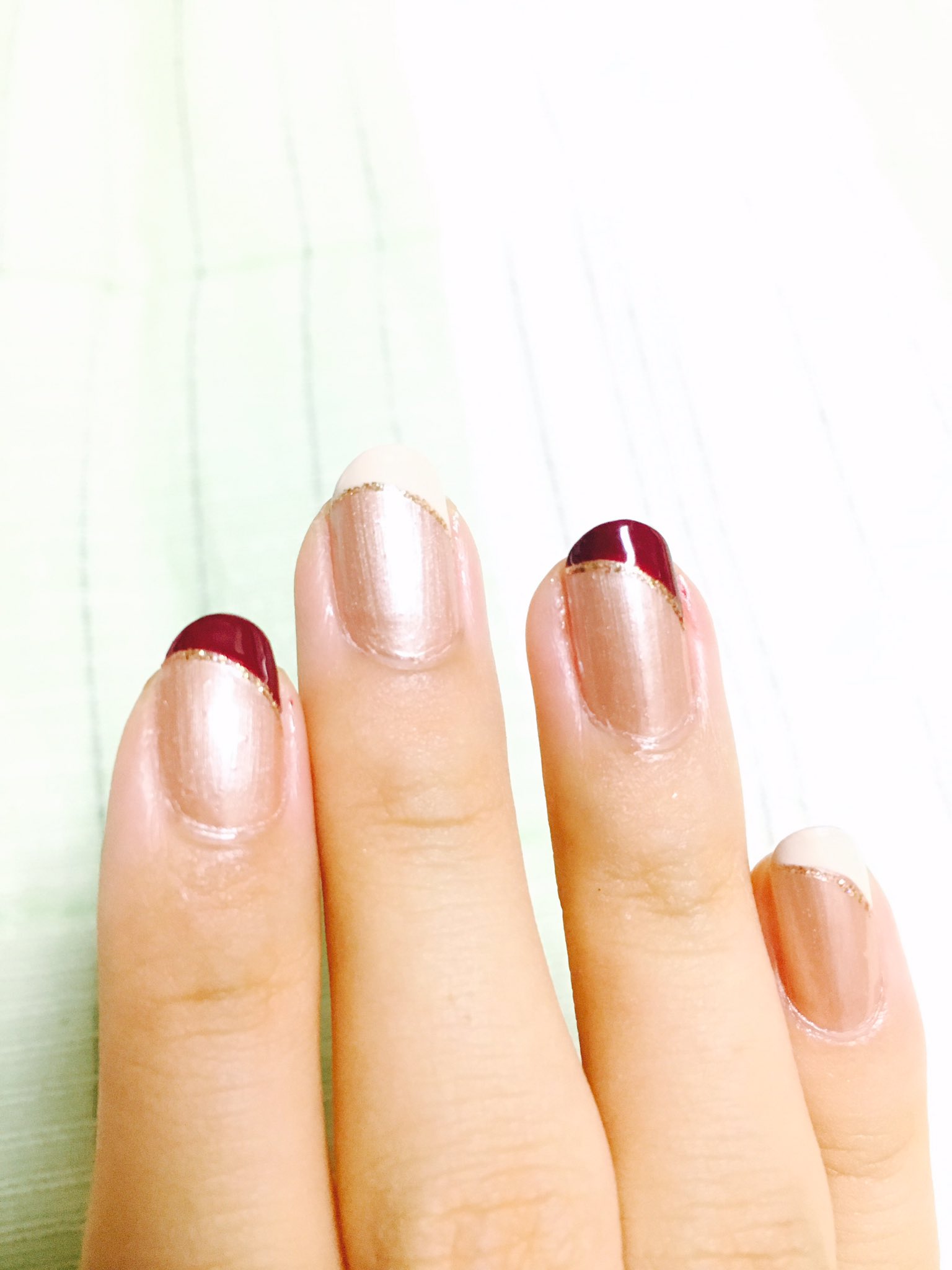 まっきーのヘアアレンジ日記 على تويتر 秋ネイル パール の ベージュ をベースにして暗めの ボルドー と ホワイトベージュ の2色を使って フレンチ ネイル 斜めフレンチで かつ落ち着いた雰囲気にしたかったのでフレンチラインを細めにして まっきーのヘアアレンジ日記 على تويتر 秋ネイル パール の ベージュ をベースにして暗めの ボルドー と ホワイトベージュ の2色を使って フレンチ ネイル 斜めフレンチで かつ落ち着いた雰囲気にしたかったのでフレンチラインを細めにして