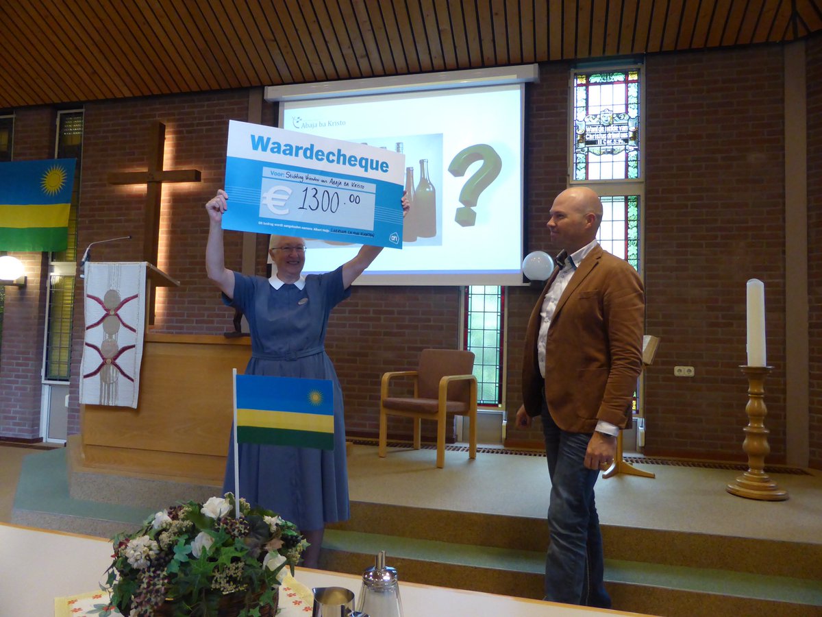 Dankzij onze klanten heeft Nico maar liefst 1.300 euro mogen overhandigen aan het zendingshuis! Bedankt allemaal 👍