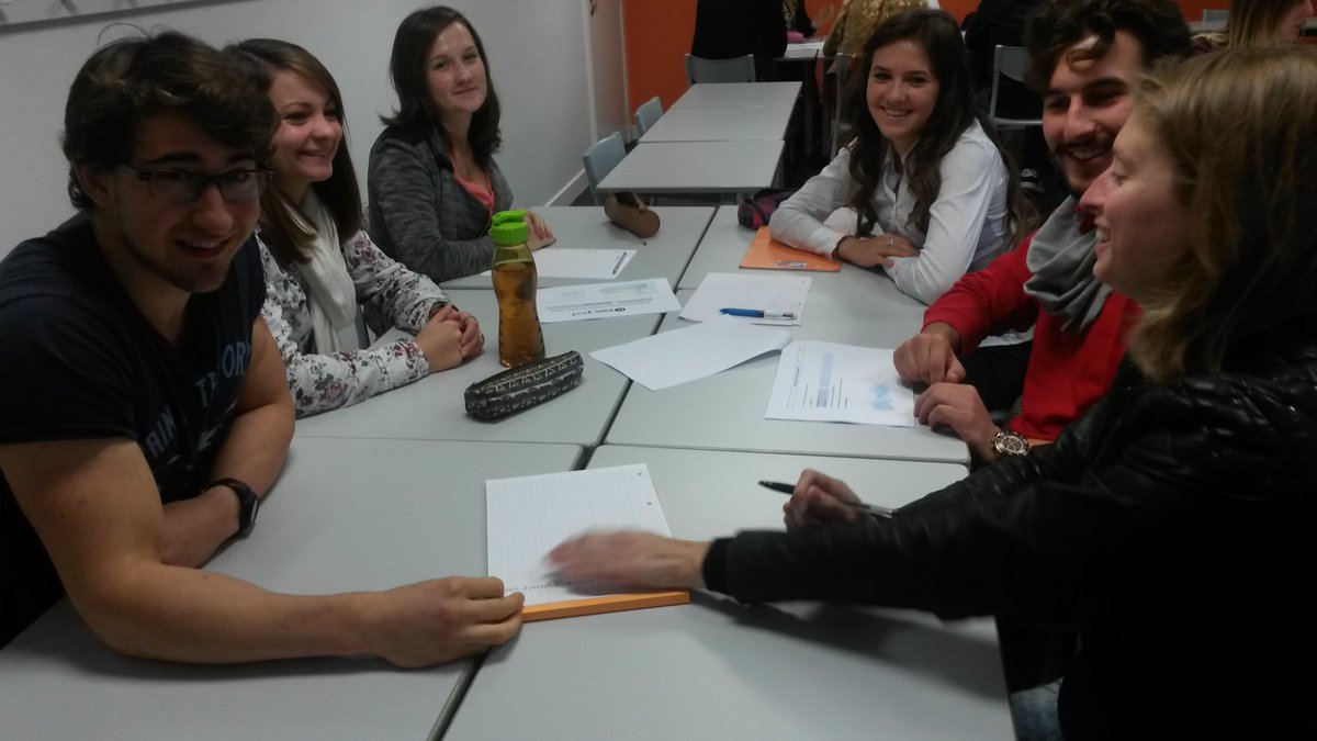 Simon_dynamots's tweet photo. Dessine-moi un projet ! La méthode #IDéO du @PeelLorraine à l’ #IUTdeME @lpamforbach @IUTMoselle_Gaco https://t.co/weXkjcZbfm