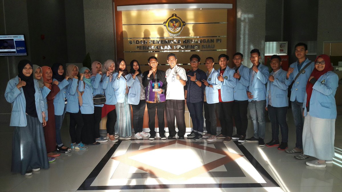 DPMFHUR's tweet photo. Kemarin, 3 Oktober 2016 telah dilaksanakan program kerja komisi IV yaitu Kunjungan ke BPK Perwakilan Prov. Riau https://t.co/rAyu53nbxE