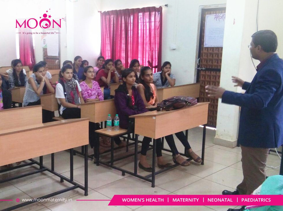 MoonMaternity's tweet photo. Health Talk at Trinity College, Belagavi
 #WomenHealthawareness  
Visit: https://t.co/KXMLT2vue4 https://t.co/mRpEWJcI01