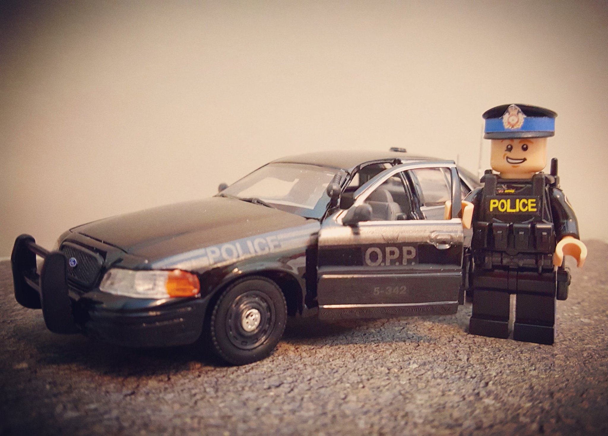 lego crown victoria
