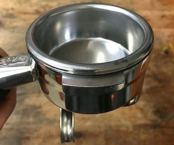 Een schone filterdrager, het begin van elke goede espresso! #Coffee #espresso #clean