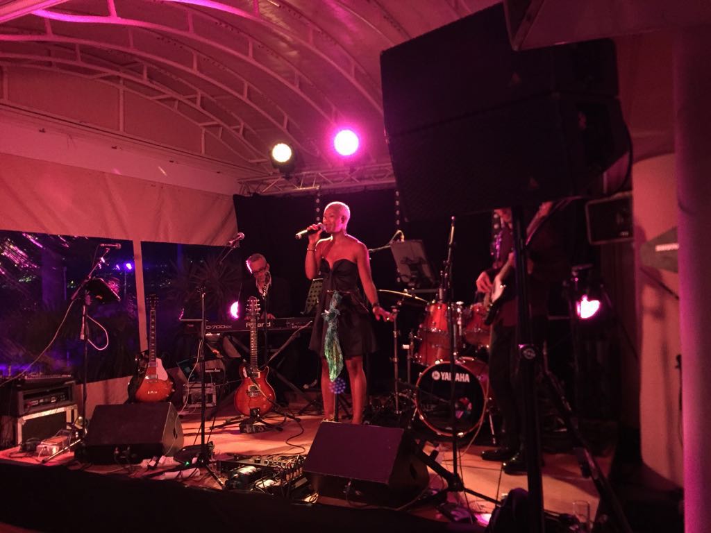 Music_Events_'s tweet photo. #Event #Fun : #FabbyMedina and #JacquesDaoud #familyreunion #inJuanLesPins with #theAllStarsBand, on #Septemberthe15th via @Music_Events_ https://t.co/xU9r2f3hjM