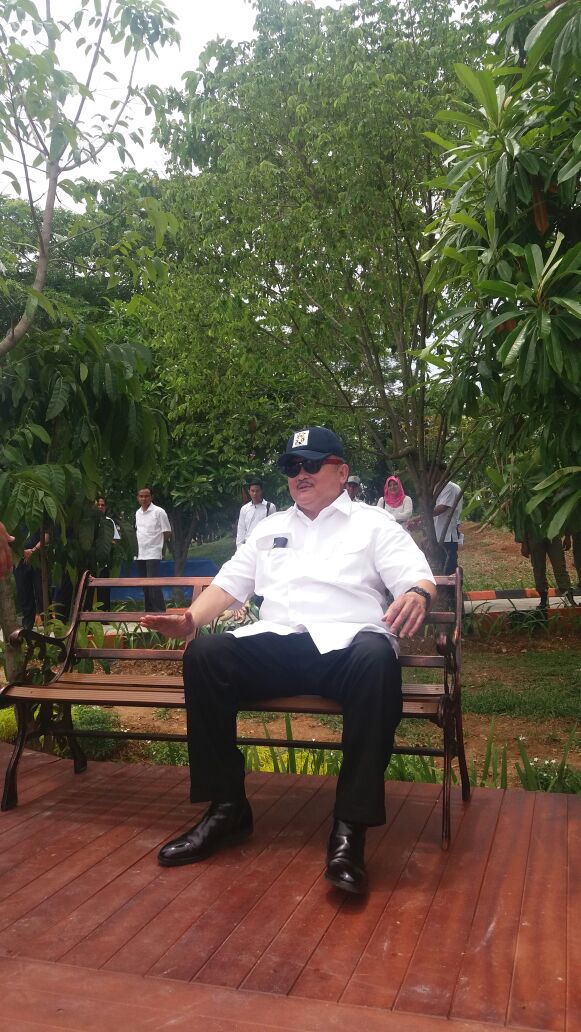 Duduk bayangkan Okt 2018, di seberang danau Jakabaring  sesak orang di sirkuit MotoGP. m.facebook.com/story.php?stor… *AN*