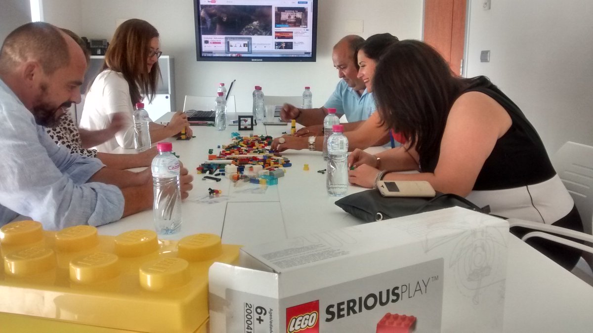 jqncarrascosa's tweet photo. Ayer @Geolit_Jaen pasó de fomentar la innovación, a llevarla a cabo.
con #LegoSeriousPlay Mi enhorabuena por el esfuerzo!!
#AllYouNeedisPlay https://t.co/xUiepyiOvW