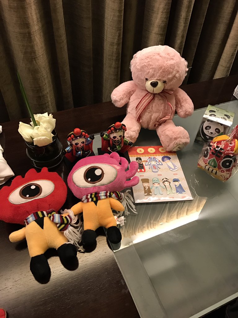KPliskova's tweet photo. My chinese fans made my day!😍😘 https://t.co/YJ7pQeNaSn https://t.co/i7sPykj933
