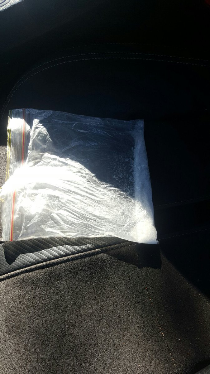 SouthHedlandPol's tweet image. 12.7 grams of Methamphetamine seized last night from a vehicle. That&apos;s 127 hits off our streets! #AnywhereAnytime #DobInADealer