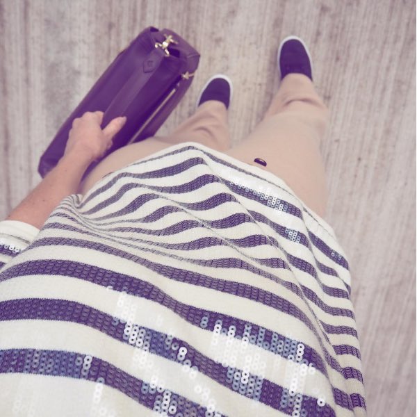 Jennifer_Hamley's tweet photo. @notlamb in her sequinned striped with her #ModelKT ❤️❤️❤️ https://t.co/uHMqvDqSY2