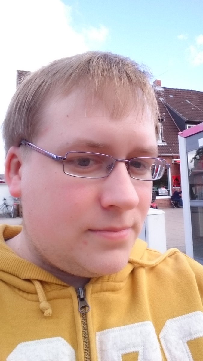 PaddyxOG's tweet photo. Endlich Haare ab.  #neuerstyle #schnippschnapp https://t.co/8Eq55DiNWD