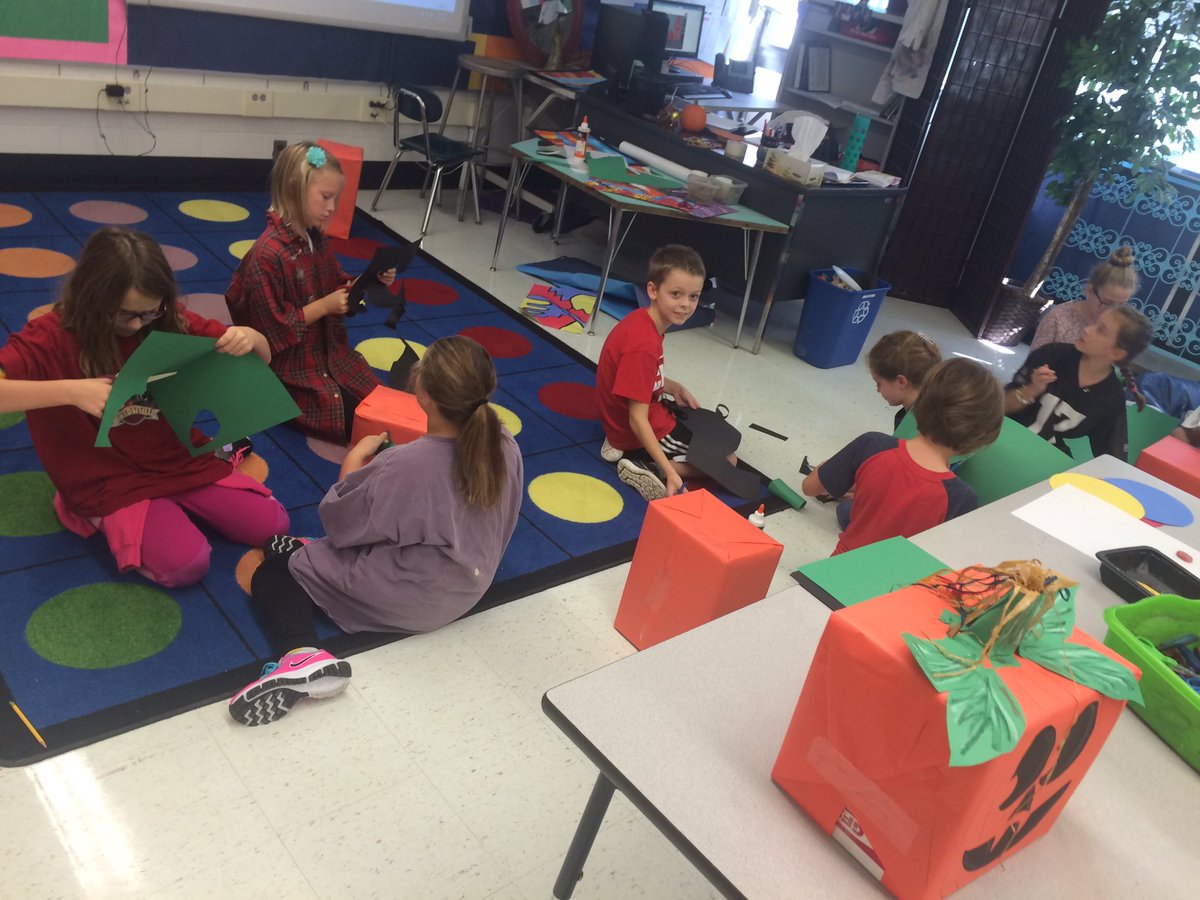 tjebert's tweet image. Our first day of Redwood 4th grade art club!  Thanks Mrs Chernisky for giving you time for this! #doingextra