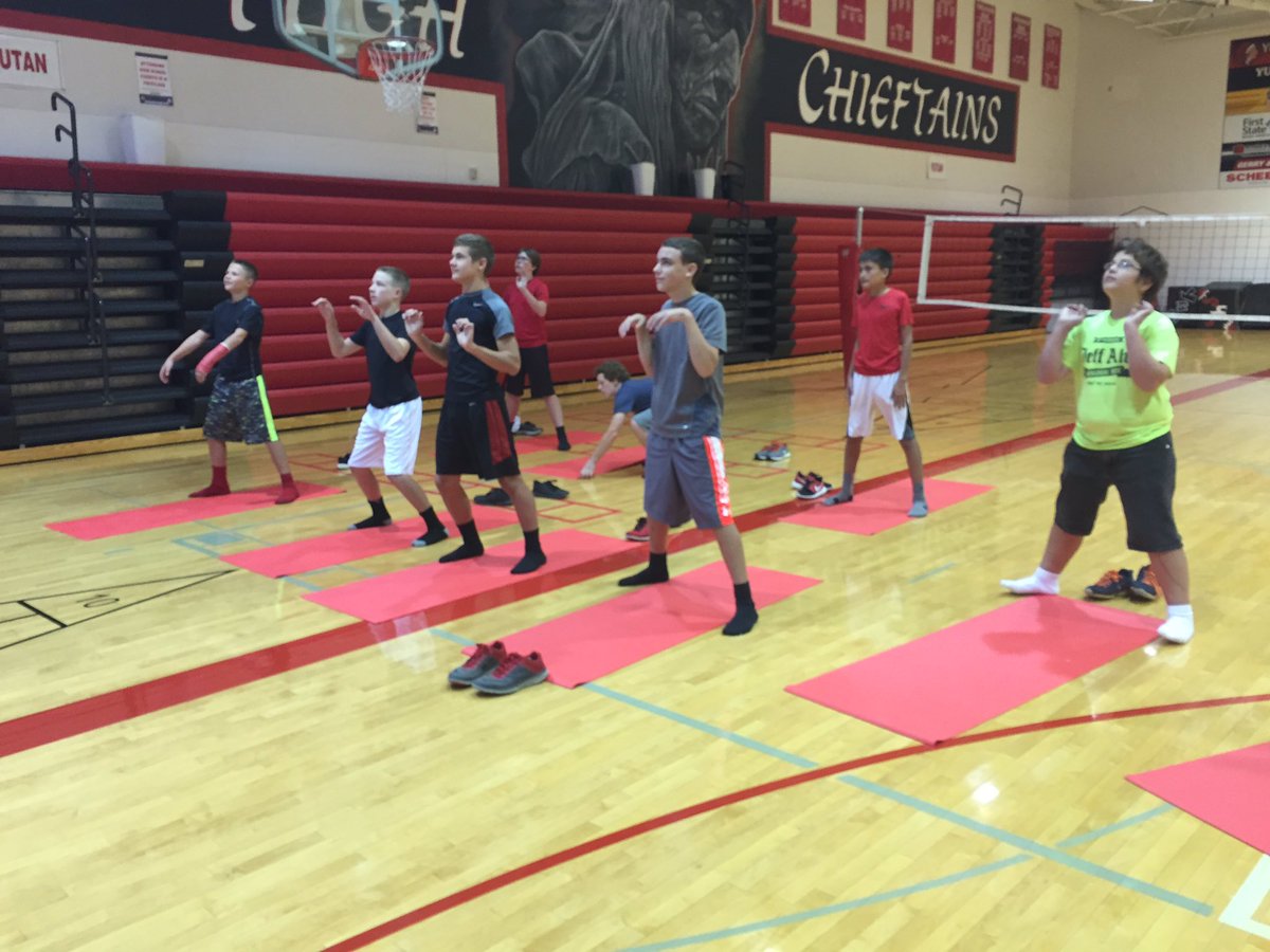 jhendricks80's tweet photo. Tai Chi with the 8th graders! https://t.co/1TWoFastQj
