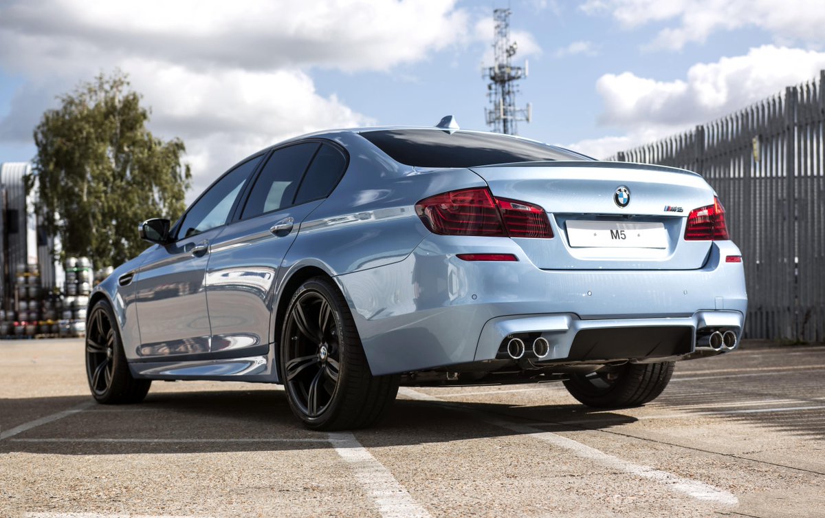 Sytner BMW on Twitter: "This stunning BMW M5 finished in Silver Lake ...