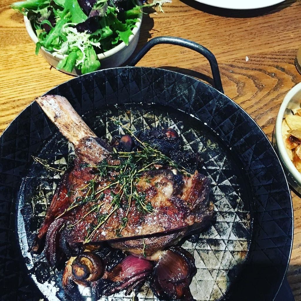 Paramountperson's tweet photo. Could be #steaknight tonight in #devon #steakdinner #5bells #ribeye #noppmug #devonhour #j… https://t.co/RLjZnTjopg https://t.co/MS9ZJfEPcU