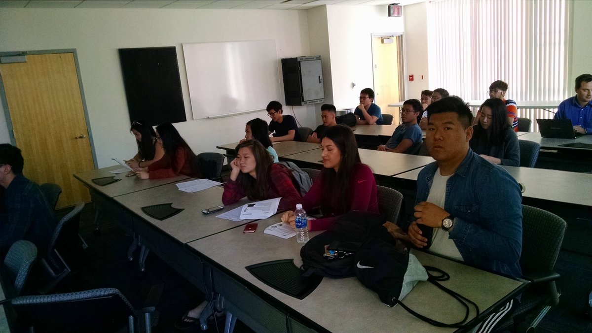 CalPlug's tweet image. Great turnout at Monday's student orientation, second and final orientation today at 4PM Calit2 RM 3008 #calit2uci #calplug