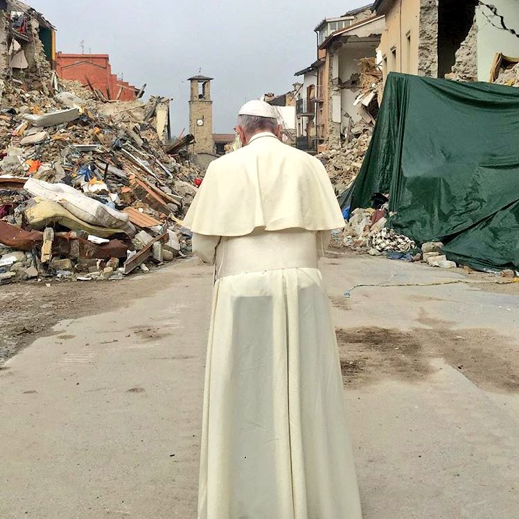 RichRaho's tweet photo. Pope in #Amatrice: "There are many loved ones who have left us, who fell here under the rubble. Let us pray to Our Lady for them." https://t.co/gisgblG24g