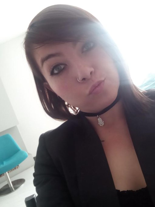 Ready for some porn, I'm so nervous!! https://t.co/bwmTq8uHUB