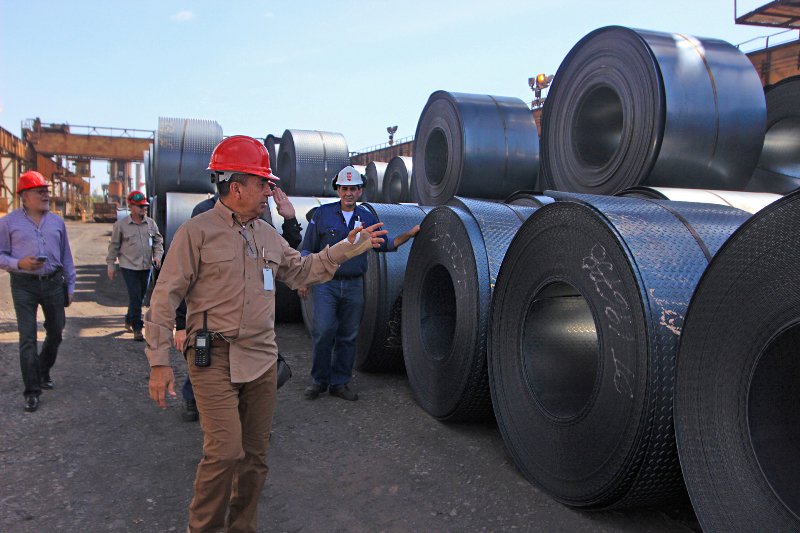 FuturoObrero's tweet photo. Fortaleciendo estrategias con sector productivo privado! evaluando alianzas con empresas comprometidas con la patria! #ProduciendoVenceremos https://t.co/NSn002mhLz