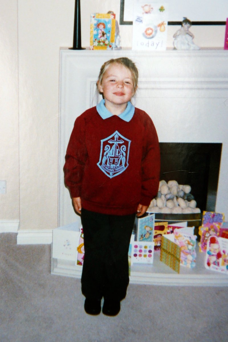simon_dukey's tweet photo. Nuns at her former school St William's Primary thought @SamLavery_'s voice was a gift from God https://t.co/81F7tmHvLo #XFactor #xfactorsam https://t.co/oKgYnKTGFJ