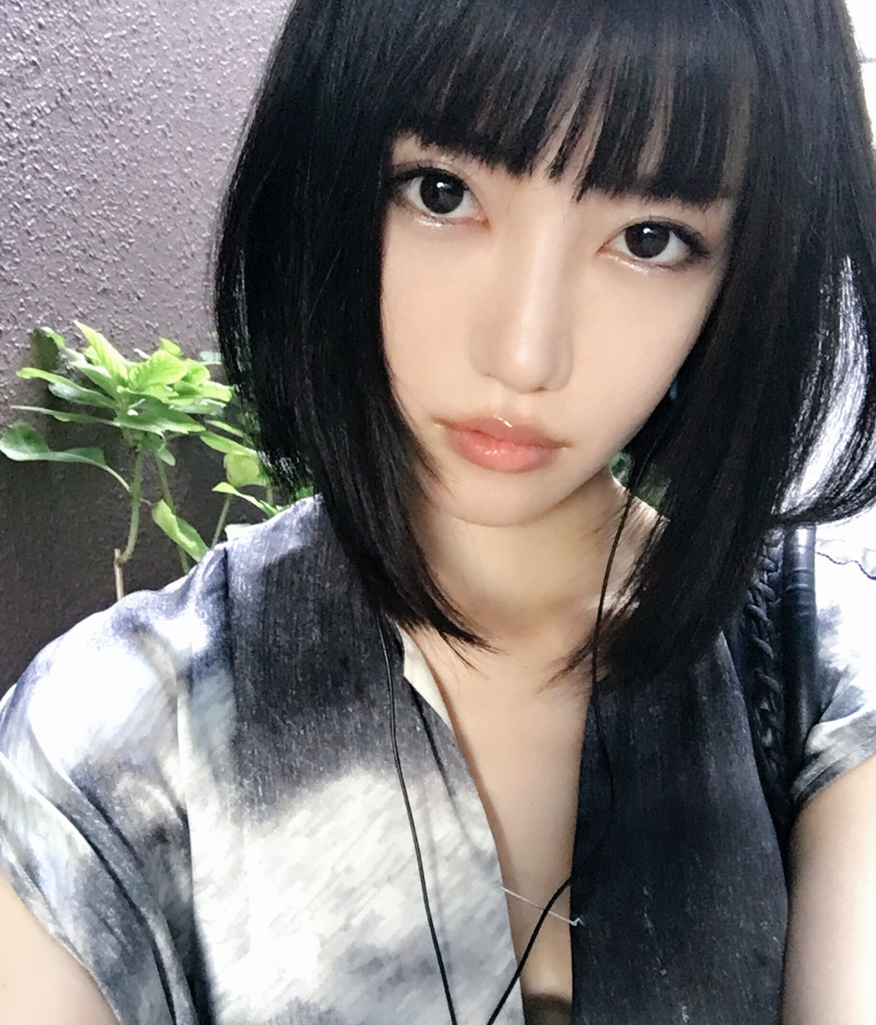 東 真千子 前髪ぱっつんは眉毛が隠れるけどアイシャドウにはかぶらない長さが理想だけど2ミリほど切り過ぎたなあ 前髪 ぱっつん T Co Nndblp0qxt Twitter 東 真千子 前髪ぱっつんは眉毛が隠れるけどアイシャドウにはかぶらない長さが理想だけど2ミリほど切り過ぎたなあ 前髪 ぱっつん T Co Nndblp0qxt Twitter