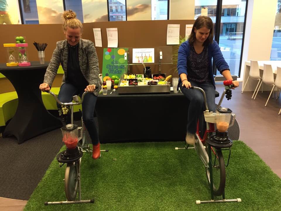 Prorest Catering trapt de week op gang in het bedrijfsrestaurant! #sapjesfiets #smoothies