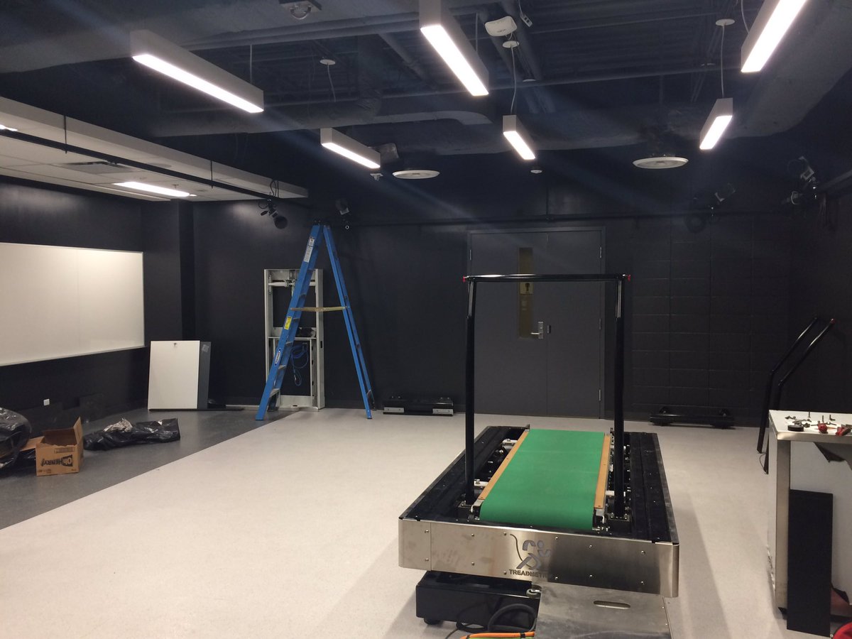 LeilaKelleher's tweet photo. @HumberHRT #biomechanics lab is looking #amazing with @qualisysab #motioncapture and #treadmetrix #instrumentedtreadmill #bestjobever #lucky https://t.co/0260Ikp5jt