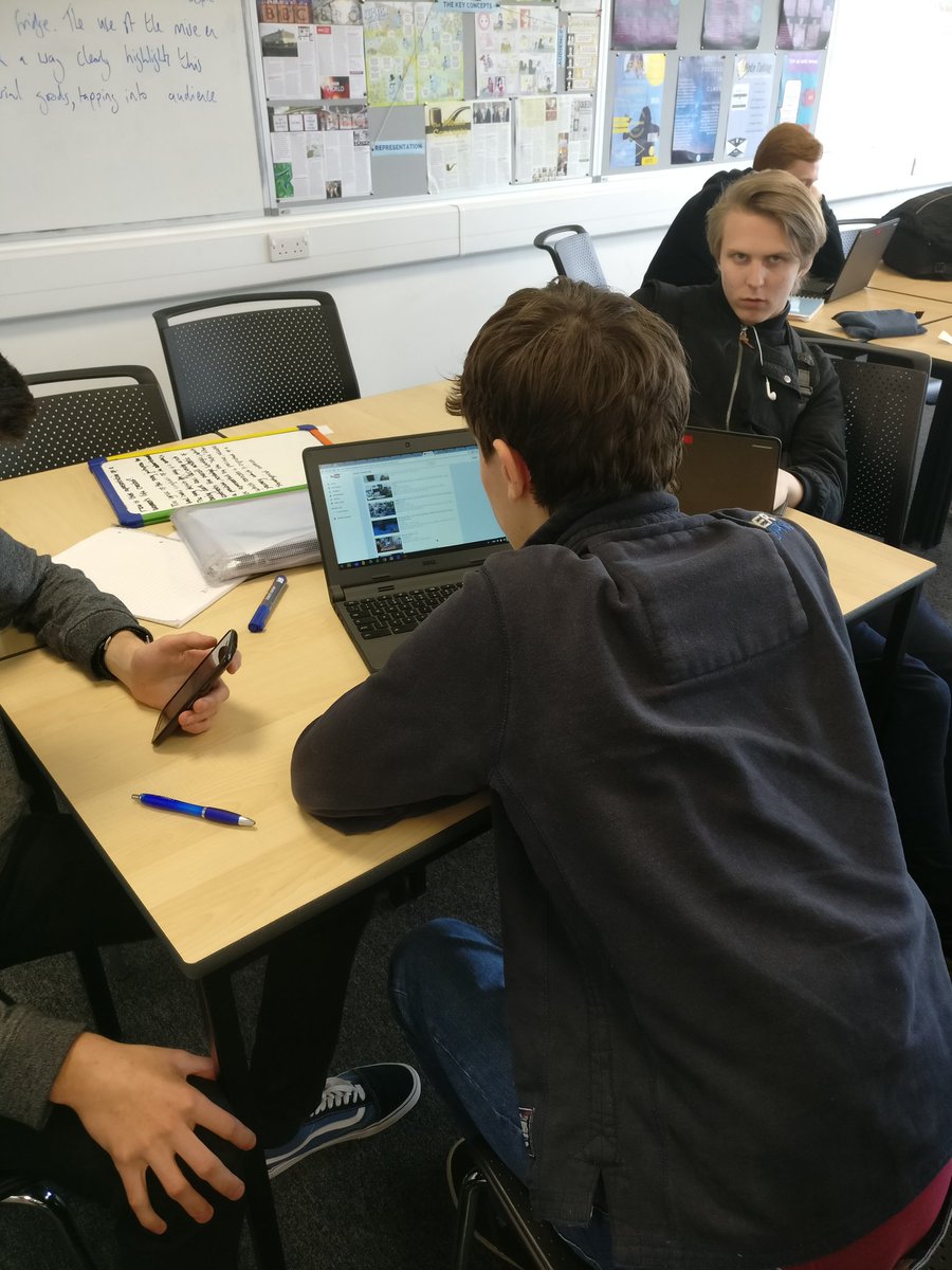 DesignAutoMecha's tweet image. Week 3: Design
Our focus this week was to design a base for what the robot will look like and learn the mechanics for the robot itself.
