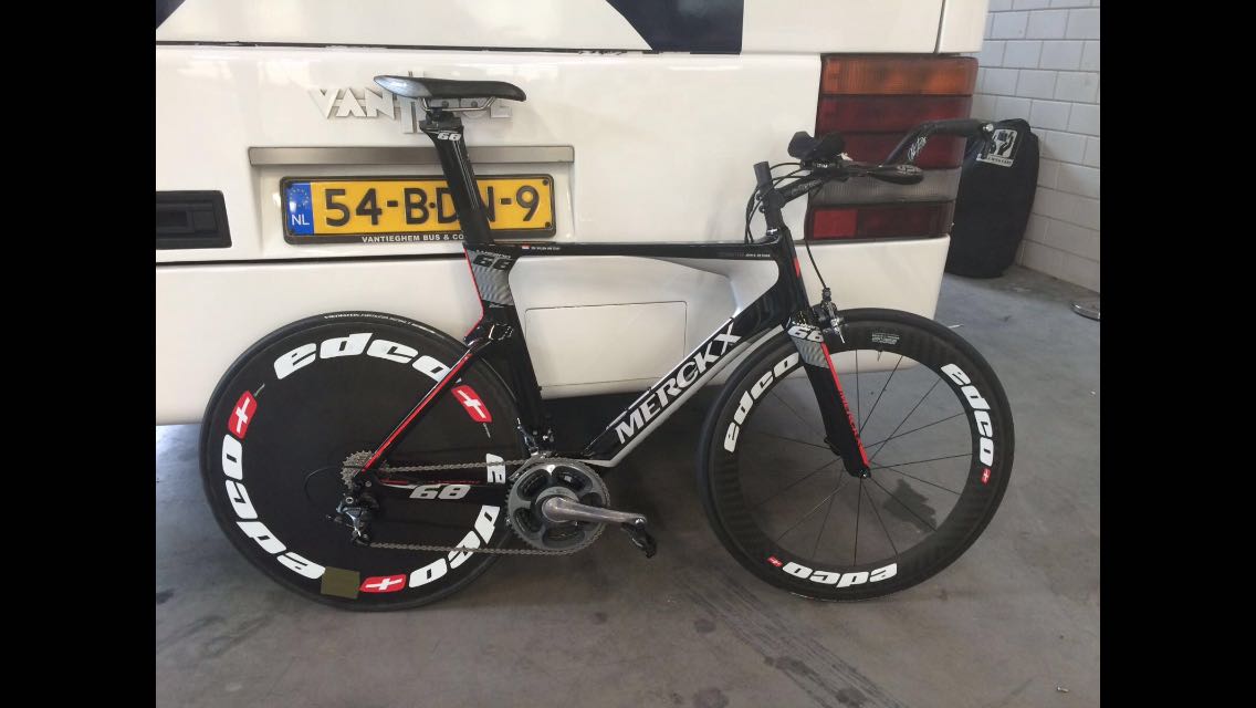 TWEE TIJDRITFIETSEN GESTOLEN TIJDENS OLYMPIA'S TOUR!

Delen blijft, retweeten ook. Bedankt!

cyclingteamjoinsderijke.com/twee-tijdritfi…