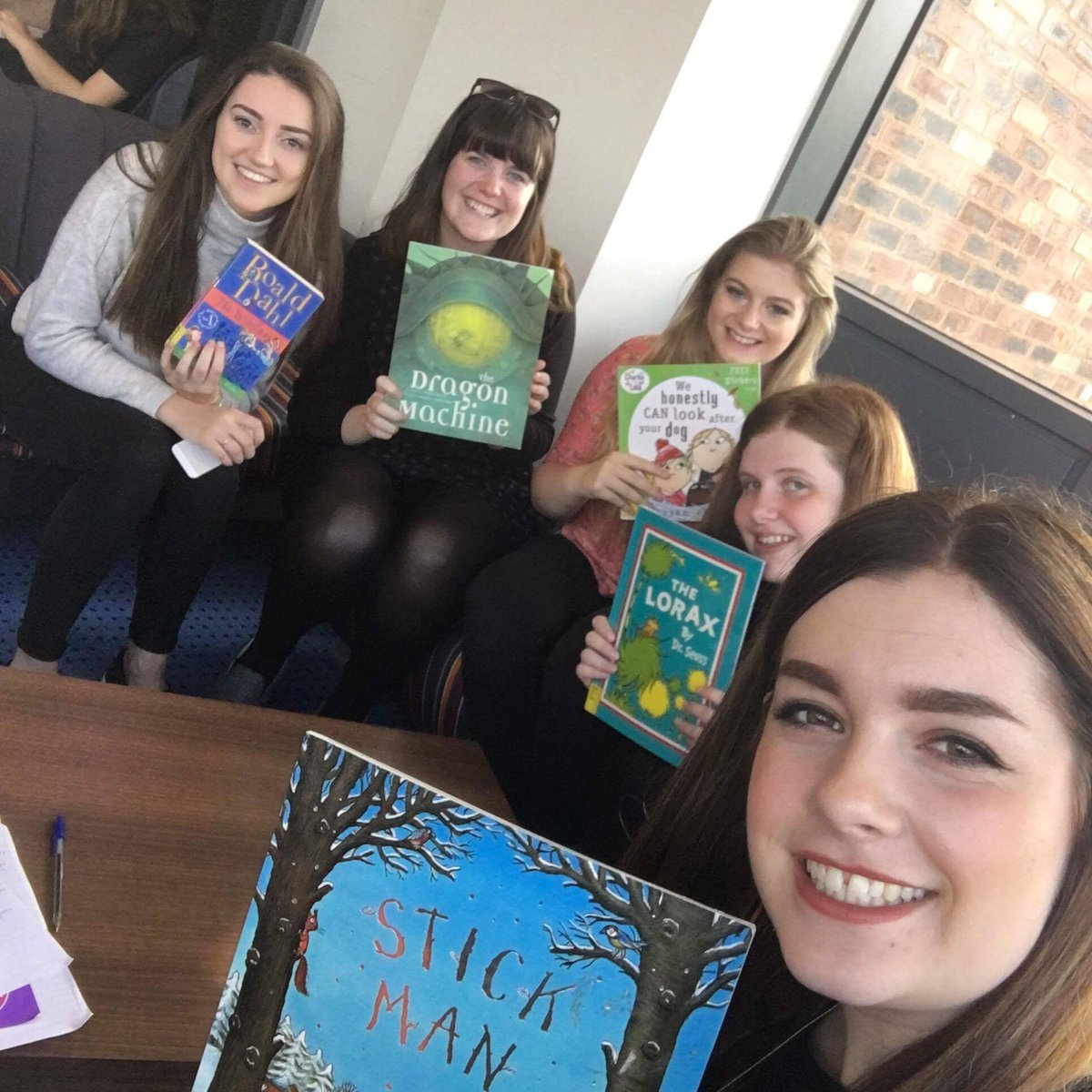 beckyrollsysj's tweet photo. Had so much fun reading each other books today- haha! #ysjprimed https://t.co/gUFK8hj34p