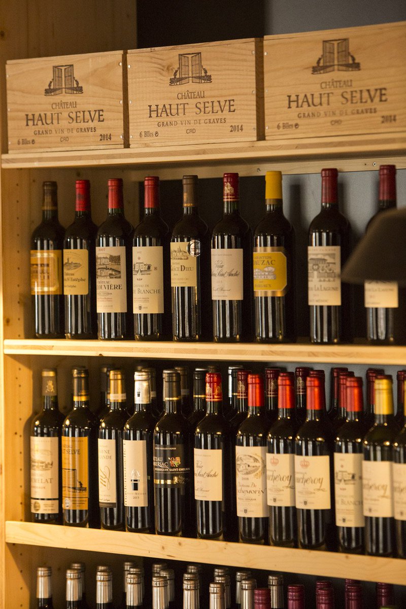 LeTrinquet's tweet photo. Faites votre choix ! ;-)🍷 #cavistepaysbasque https://t.co/OGTJuMYixh