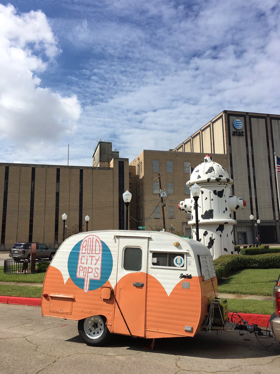 BoldCityPops's tweet photo. Everything is bigger in Texas! #thisboldlife #pearlgoestocalifornia https://t.co/Ho5mHQG4F0