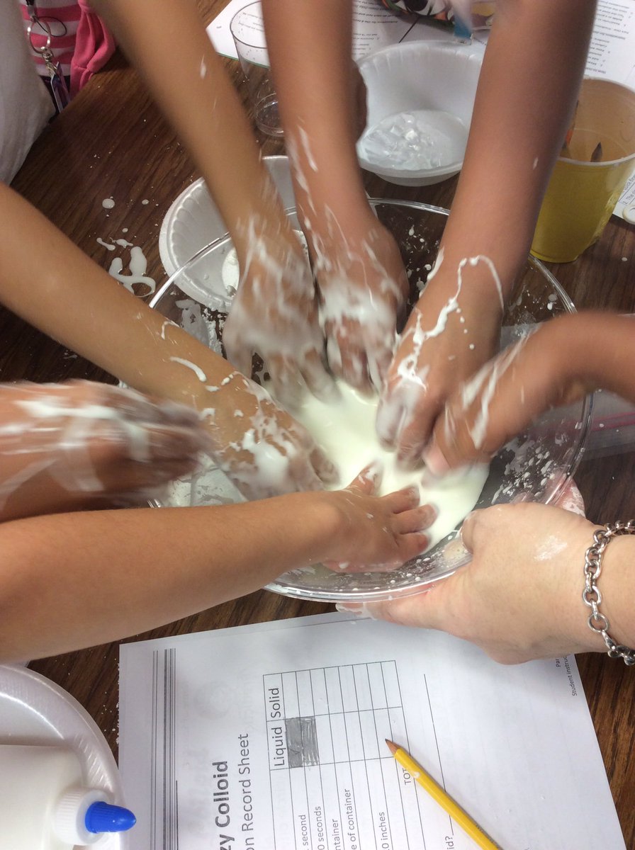 TechTeacherLiv's tweet photo. What is happening here?! #oobleck #rae3rdgrade https://t.co/MgG6ZvtTqx