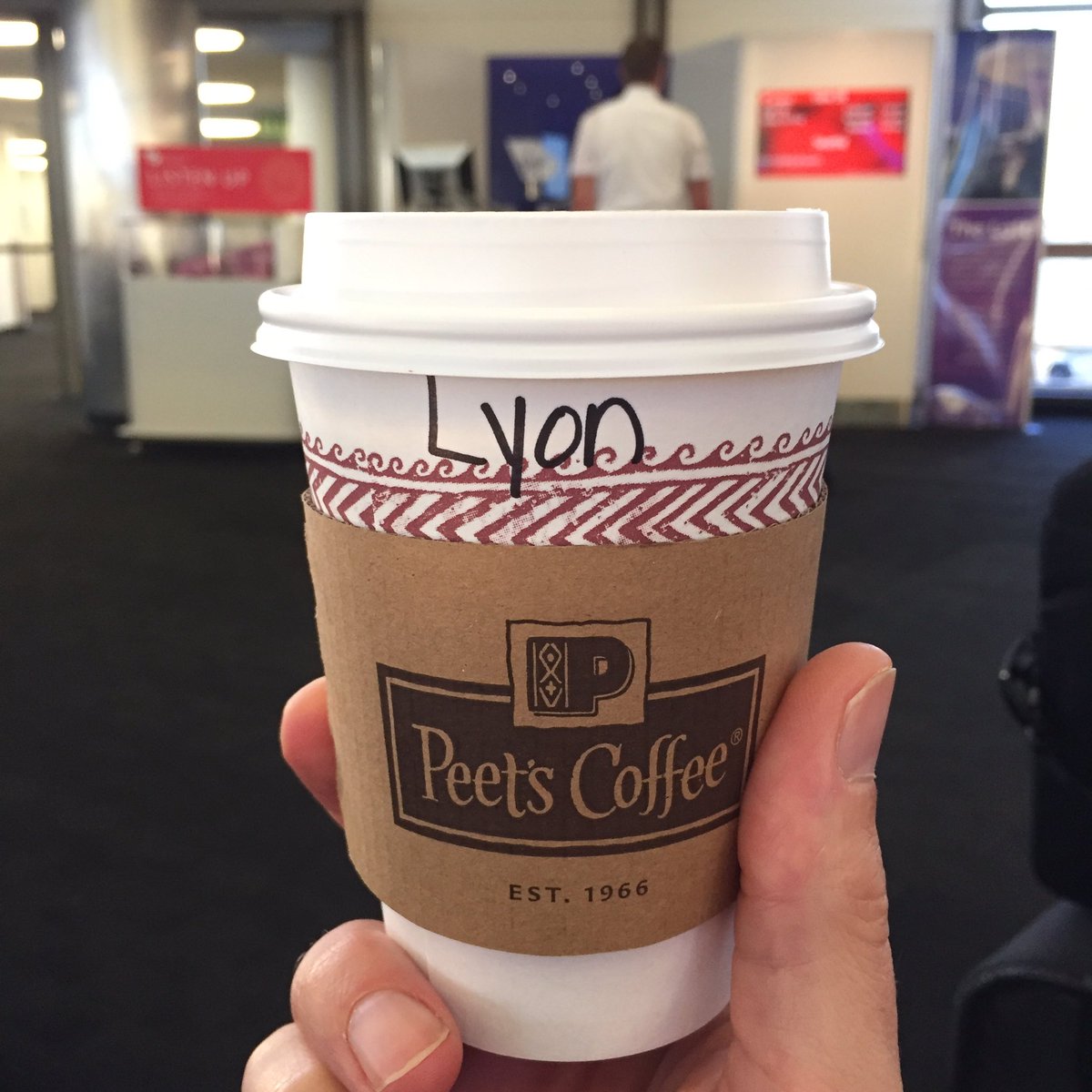 Happy to see a new @peetscoffee in terminal 3 @flyLAXairport! #stronglikeox