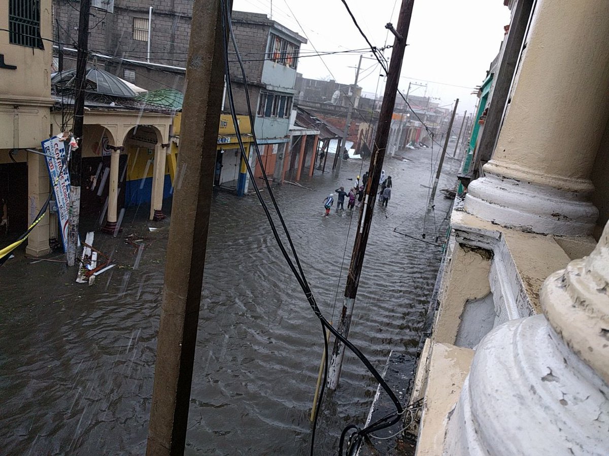 Hurricane Matthew pounds Cuba after drenching Haiti