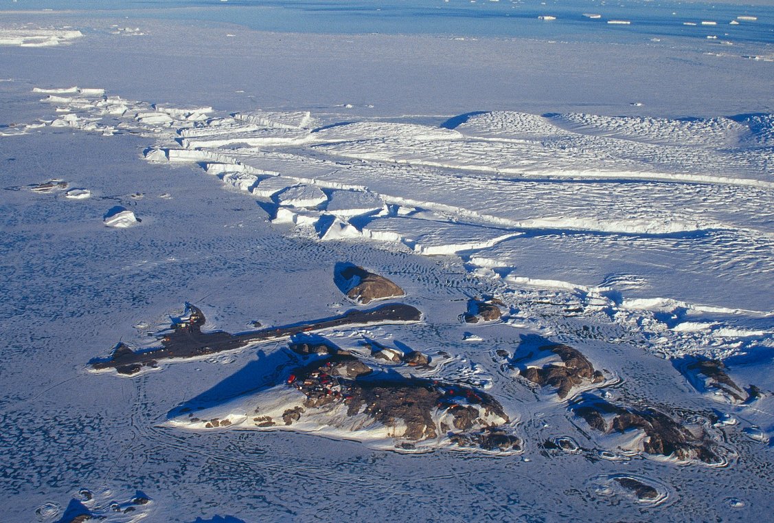 francediplo_EN's tweet image. 25 years ago today the #Madridprotocol designated #Antarctica as a “natural reserve, devoted to peace and science&quot; ats.aq/e/ep.htm