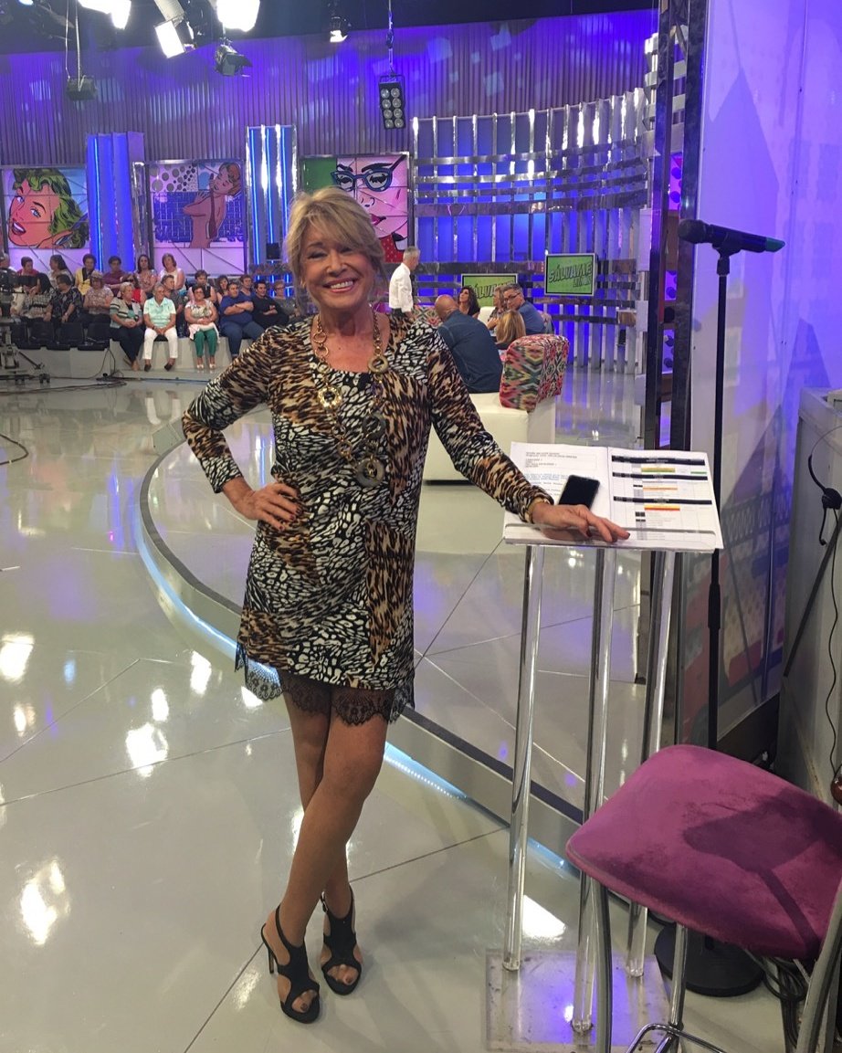 Nos apetecía mucho un look mas sexy y la mejor firma para eso <a href="/Anaanguloshop/">Takezo by Ana Angulo</a> ,no os parece que <a href="/milaximenez/">Mila Ximénez</a> está guapísima