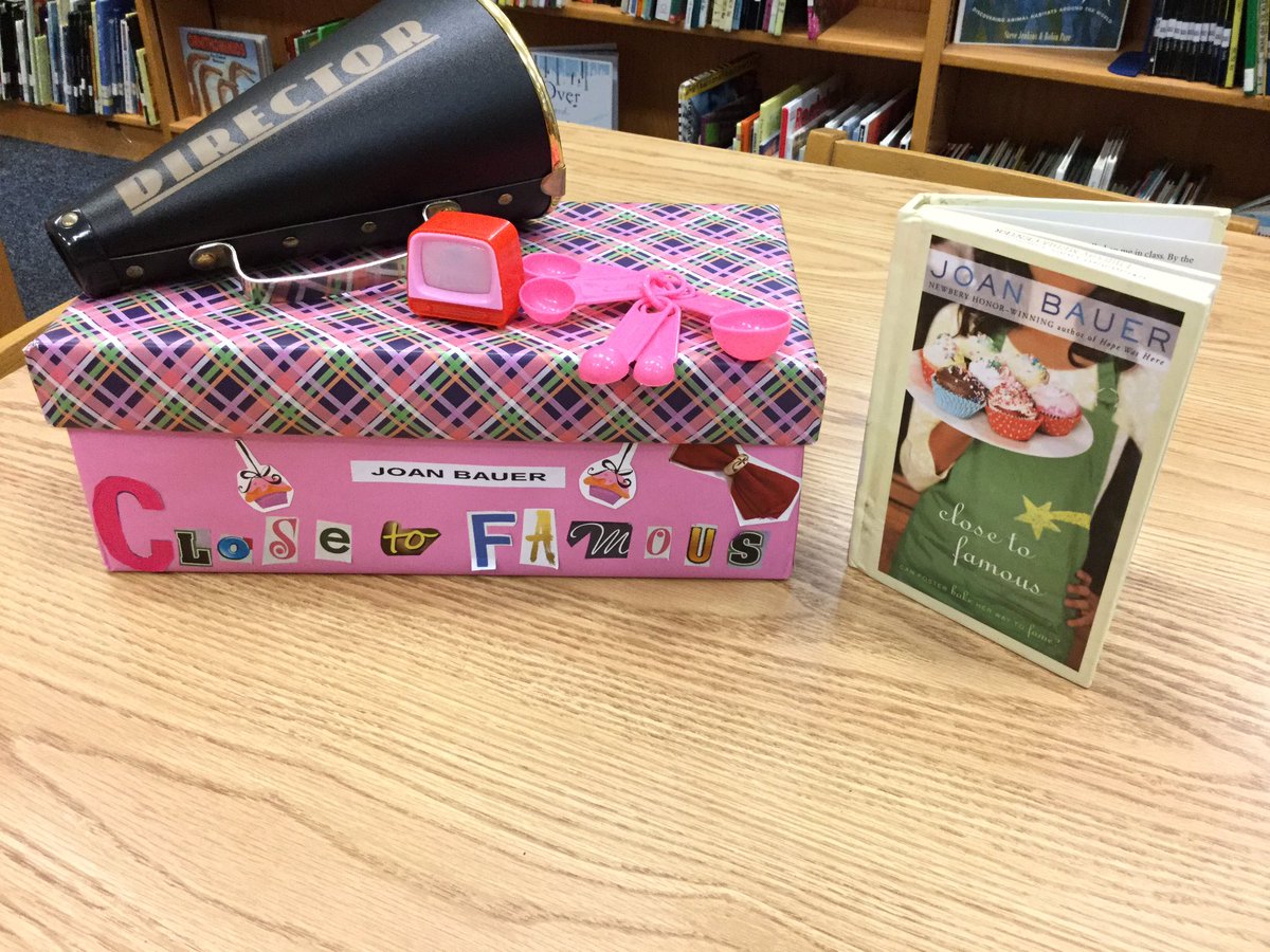 ReadingWithBird's tweet photo. Close to Famous by @joan_bauer 4th grade book project! @bvschools @bvlibraries #otegrowingminds https://t.co/nuk0HtK1RJ