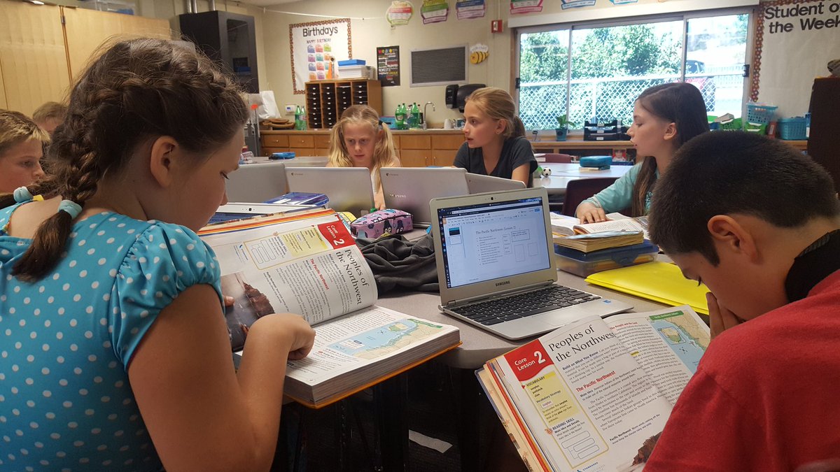 awhitakerteach's tweet photo. Collaborating to become an expert on a certain topic while studying different Native American regions https://t.co/AgJqYBRgB0