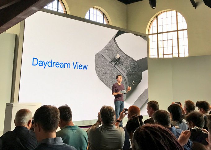 Google's VR chief @claybavor unveils Daydream View, a VR headset made of fabric. Connects wirelessly<a class="tags" target="_blank" title="On Twitter" href="/?out=eyJ0eXAiOiJKV1QiLCJhbGciOiJIUzUxMiJ9.eyJpYXQiOjE3MjI0MTQ3NTAsImlzcyI6InR3cG9ybnN0YXJzLmNvbSIsIm5iZiI6MTcyMjQxNDc1MCwiZXhwIjoxNzUzOTUwNzUwLCJyZWRpcmVjdF91cmwiOiJodHRwczovL3R3aXR0ZXIuY29tL2NsYXliYXZvciJ9.aTtHzzNmTw0qyJ4soUDV8t_ZuNfigrMlYZSH_RxnCrYHLqqTZ6zlWkUbIy451UzP2nf34yY5OK1k1FXQpWb6AQ">@claybavor</a><a href="/tag/tnw2019"class="tags"><span>#tnw2019</span></a>